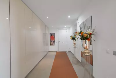 Middle Floor Apartment in Nueva Andalucía