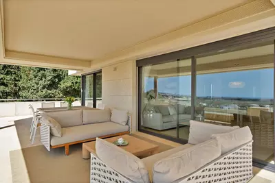 Middle Floor Apartment in Nueva Andalucía