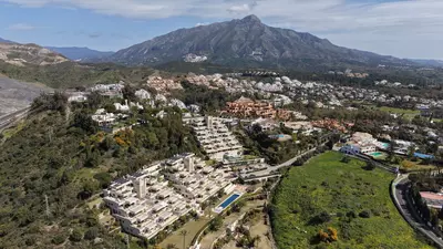 Middle Floor Apartment in Nueva Andalucía