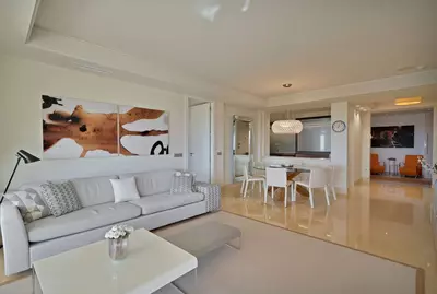 Middle Floor Apartment in Nueva Andalucía