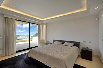 Middle Floor Apartment in Nueva Andalucía