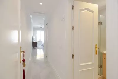 Middle Floor Apartment in Marbella