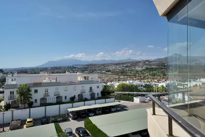 Middle Floor Apartment in Estepona