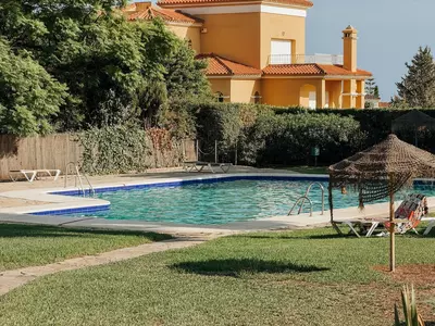 Middle Floor Apartment in Estepona