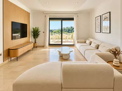 Middle Floor Apartment in Estepona