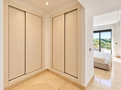 Middle Floor Apartment in Estepona
