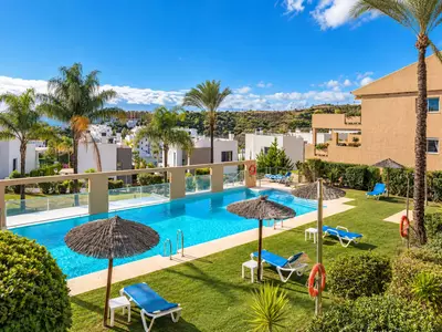 Middle Floor Apartment in Estepona