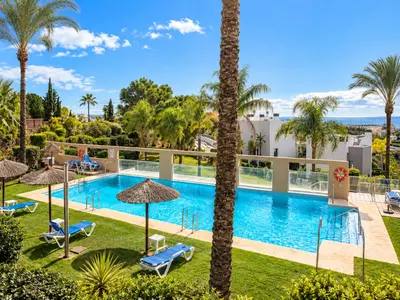 Middle Floor Apartment in Estepona