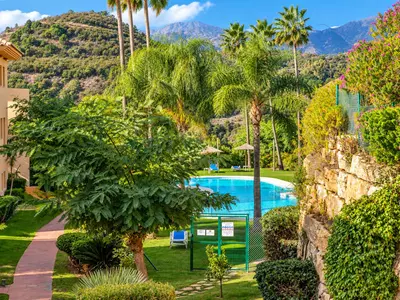 Middle Floor Apartment in Estepona
