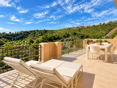 Middle Floor Apartment in Estepona