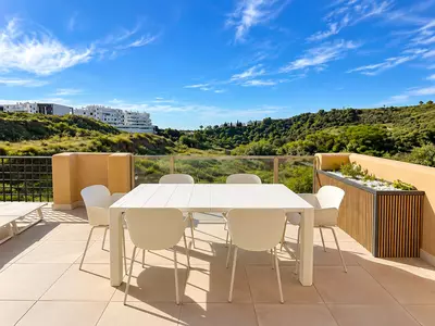 Middle Floor Apartment in Estepona
