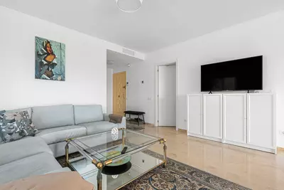 Middle Floor Apartment in Nueva Andalucía