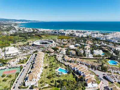 Middle Floor Apartment in Nueva Andalucía