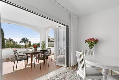 Middle Floor Apartment in Nueva Andalucía