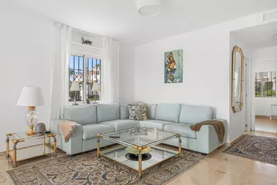 Middle Floor Apartment in Nueva Andalucía