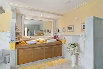 Detached Villa in Nueva Andalucía