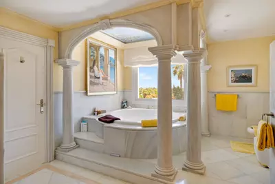 Detached Villa in Nueva Andalucía