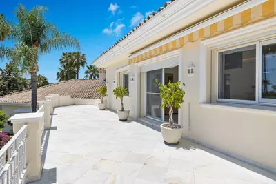 Detached Villa in Nueva Andalucía