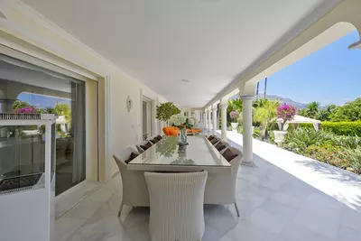 Detached Villa in Nueva Andalucía