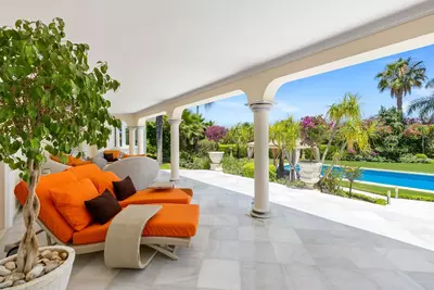 Detached Villa in Nueva Andalucía