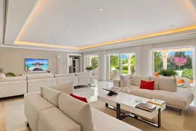 Detached Villa in Nueva Andalucía