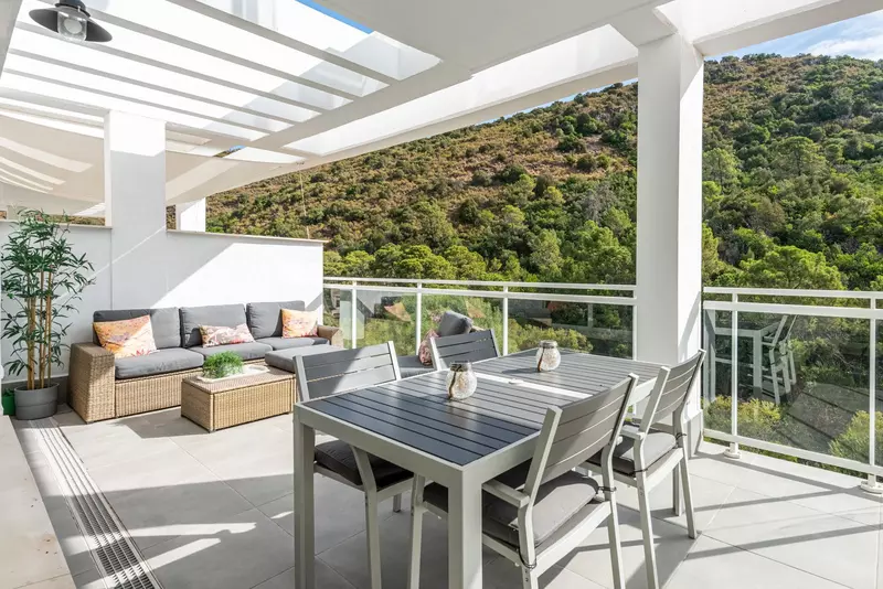 Middle Floor Apartment in Benahavís