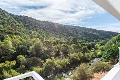 Middle Floor Apartment in Benahavís