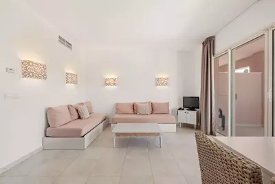 Middle Floor Apartment in Manilva