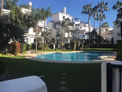 Middle Floor Apartment in Nueva Andalucía