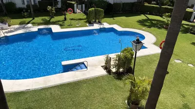 Middle Floor Apartment in Nueva Andalucía