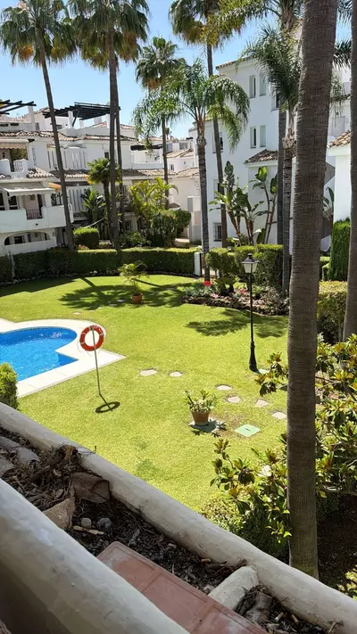 Middle Floor Apartment in Nueva Andalucía