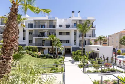 Middle Floor Apartment in Estepona