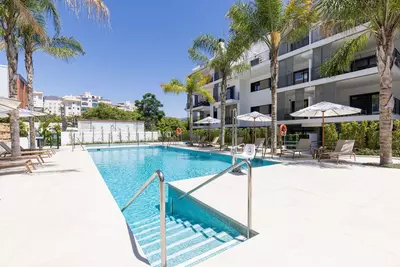 Middle Floor Apartment in Estepona
