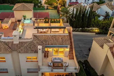 Penthouse Duplex in Nueva Andalucía