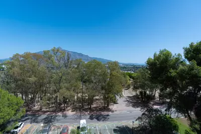 Middle Floor Apartment in Nueva Andalucía