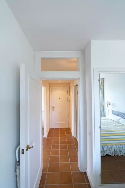 Middle Floor Apartment in Nueva Andalucía