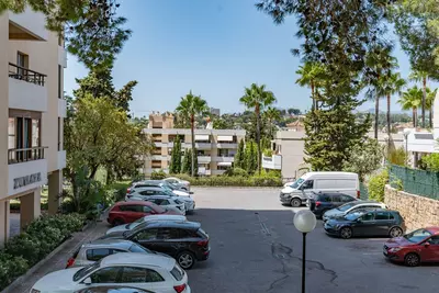 Middle Floor Apartment in Nueva Andalucía