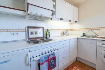 Middle Floor Apartment in Nueva Andalucía