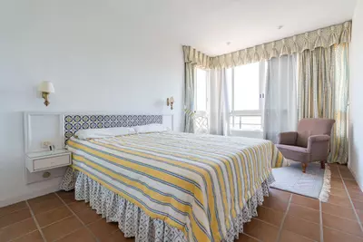 Middle Floor Apartment in Nueva Andalucía