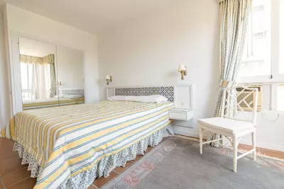 Middle Floor Apartment in Nueva Andalucía