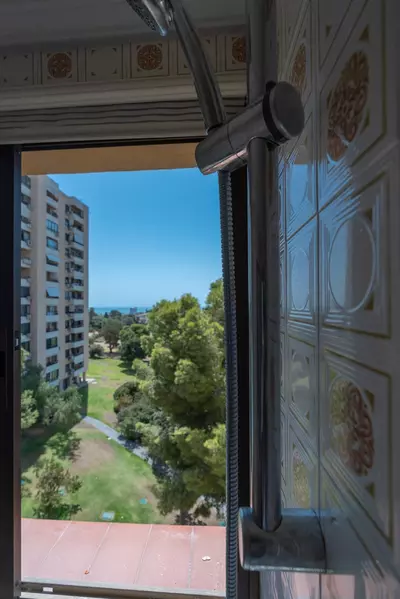 Middle Floor Apartment in Nueva Andalucía