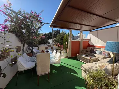 Semi-Detached House in Bel Air