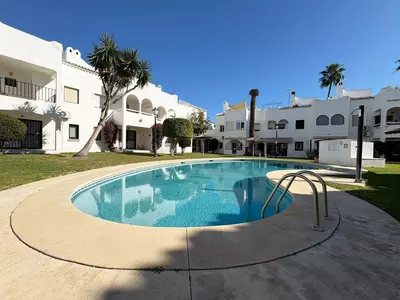 Semi-Detached House in Bel Air