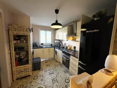 Semi-Detached House in Bel Air