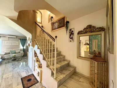 Semi-Detached House in Bel Air