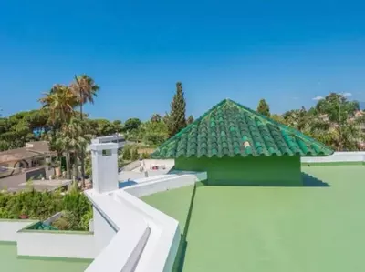 Detached Villa in Artola