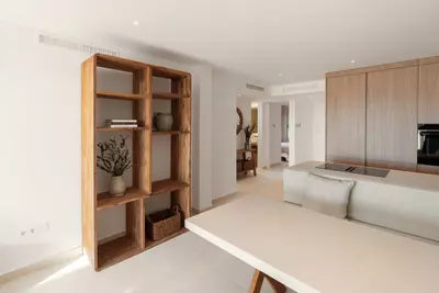 Middle Floor Apartment in Nueva Andalucía