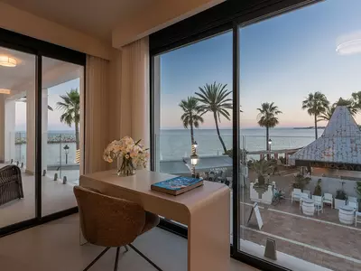 Middle Floor Apartment in Puerto Banús