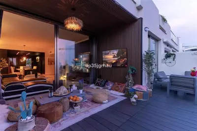 Middle Floor Apartment in Estepona