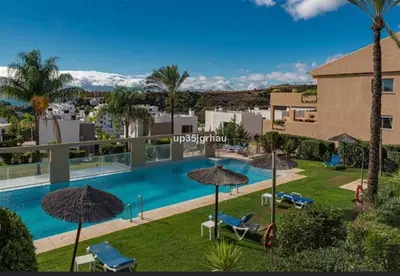Middle Floor Apartment in Estepona